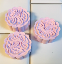 Load image into Gallery viewer, Shower Steamers
